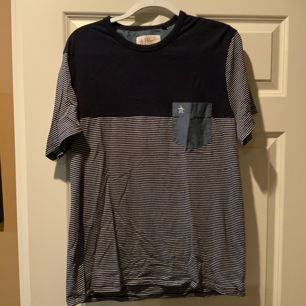 Penguin men’s stripped tea with pocket size XL